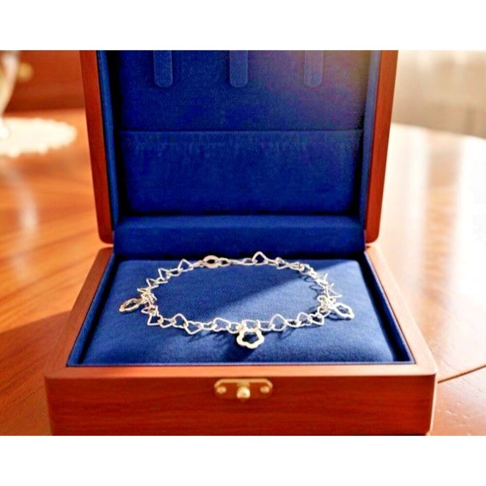 Sterling Silver Charm Bracelet 925 Italy 8” Heart Link Floral Charm Design NEW